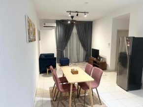 Cozy suite near aiport with wifi